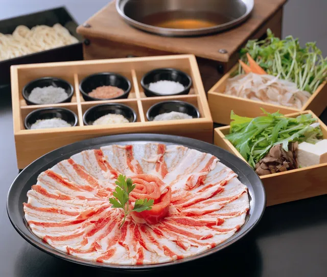 黒豚料理 寿庵 荒田店