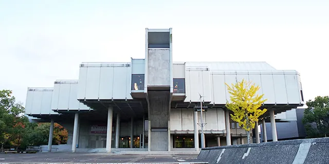 佐賀県立博物館・佐賀県立美術館