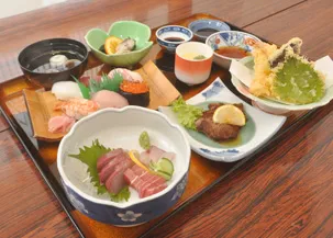 海鮮レストラン やまがや